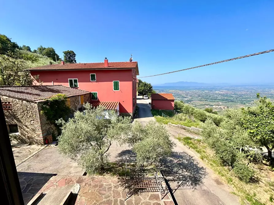 Immagine 1 di Casa semindipendente in vendita  a Larciano
