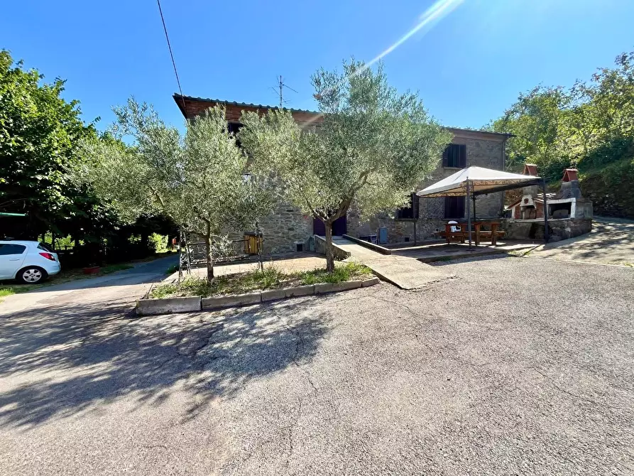 Immagine 11 di Casa semindipendente in vendita  a Larciano