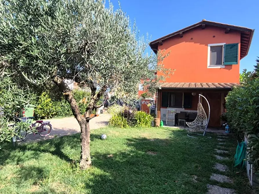 Immagine 3 di Villetta a schiera in vendita  a Capannori