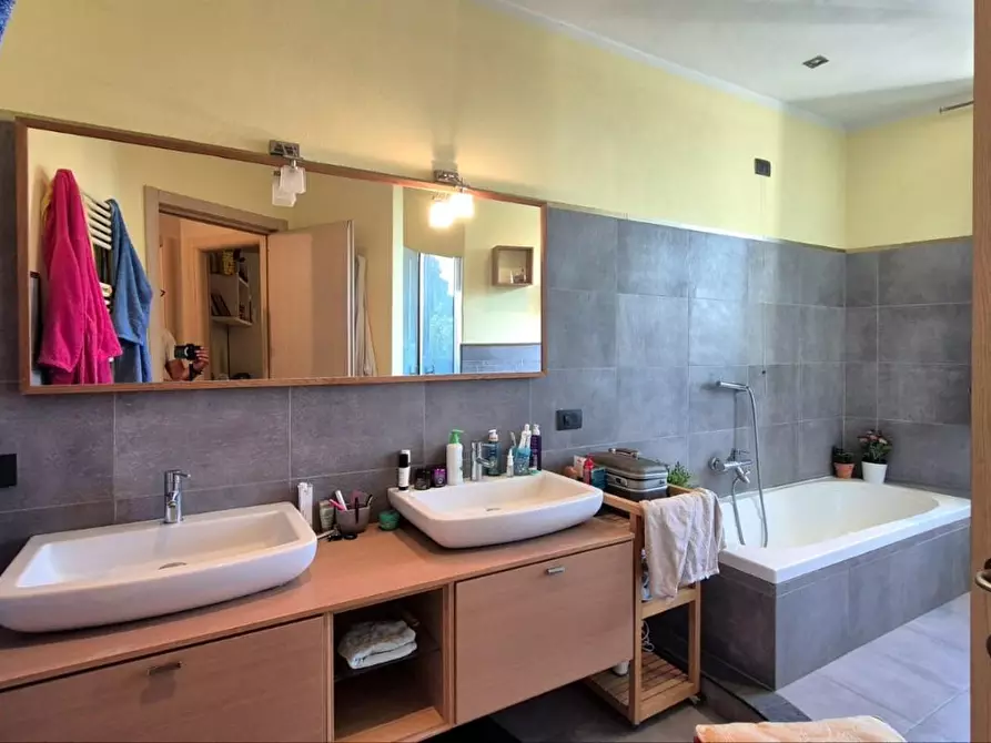 Immagine 25 di Villetta a schiera in vendita  a Capannori