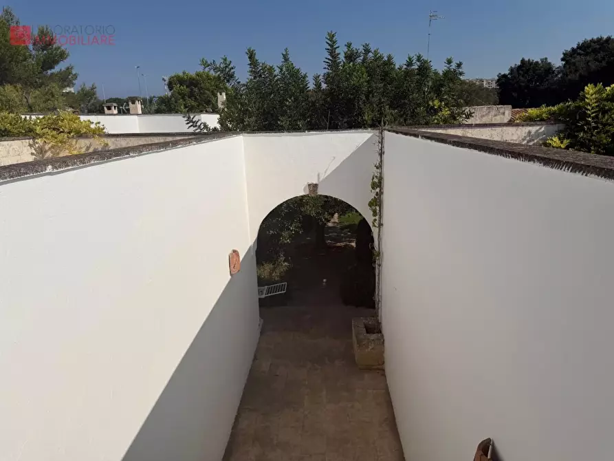 Immagine 75 di Albergo/B&B/Residence in vendita  a Gallipoli