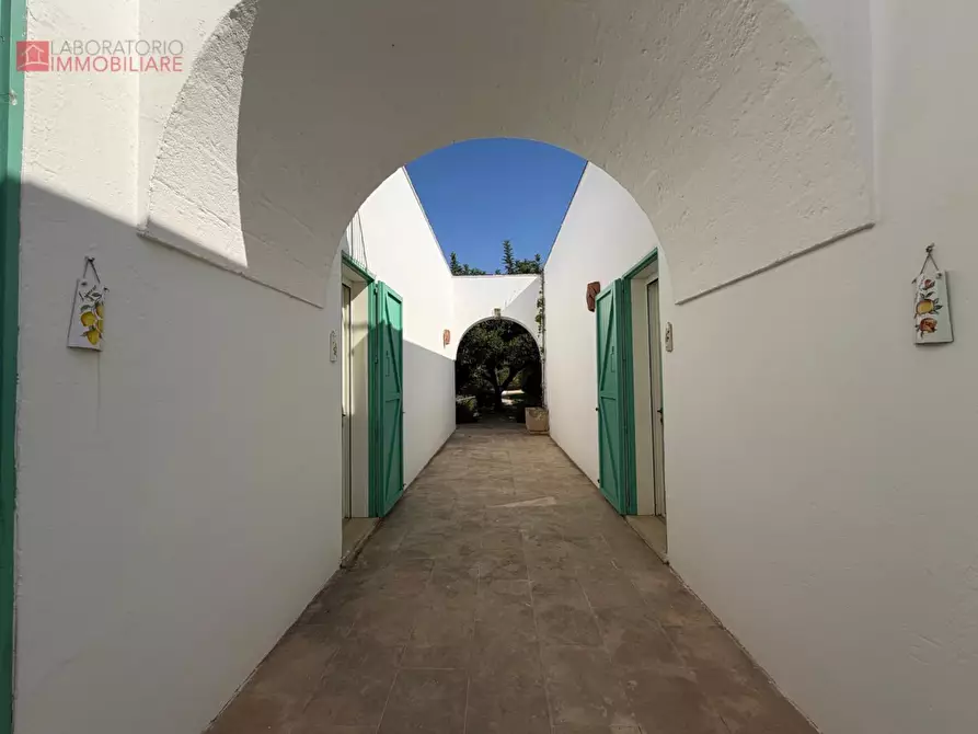 Immagine 105 di Albergo/B&B/Residence in vendita  a Gallipoli