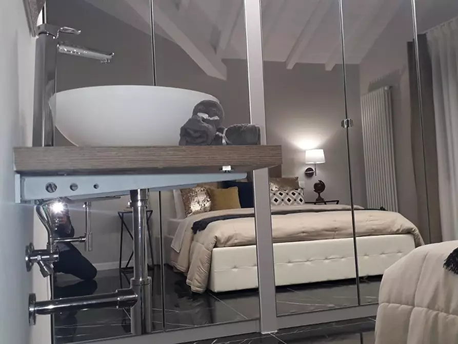 Immagine 45 di Villa in affitto  a Buti
