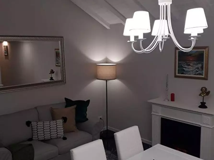 Immagine 62 di Villa in affitto  a Buti