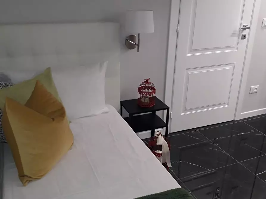 Immagine 18 di Villa in affitto  a Buti