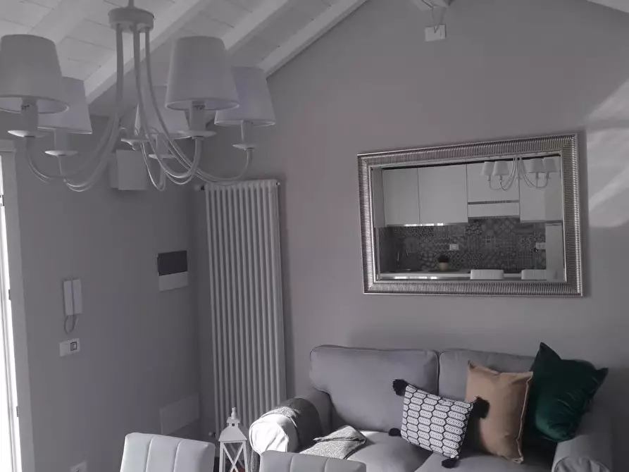 Immagine 28 di Villa in affitto  a Buti