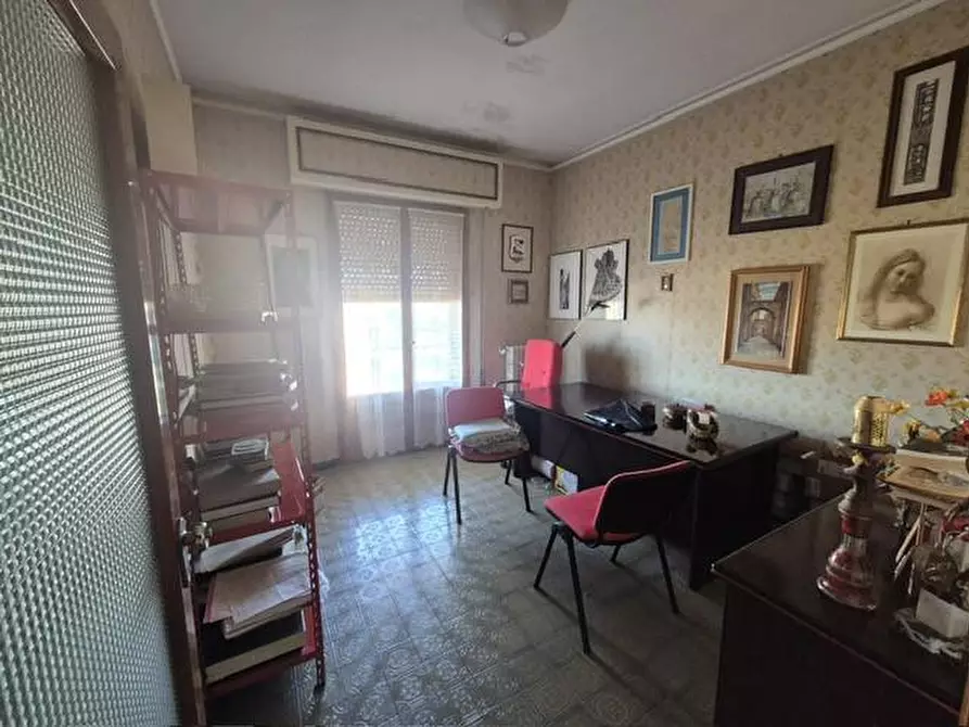 Immagine 21 di Appartamento in vendita  a Siena