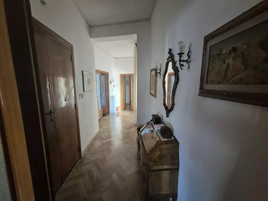 Immagine 23 di Appartamento in vendita  a Siena