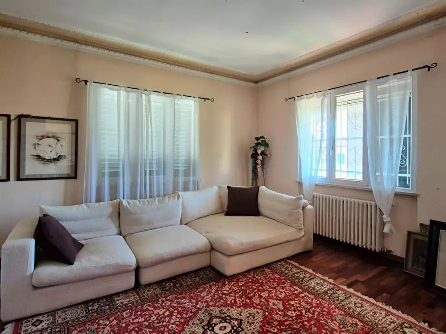 Immagine 13 di Villa in vendita  a Capannori