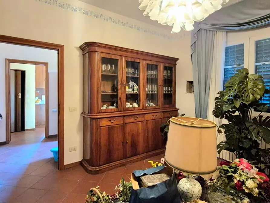 Immagine 28 di Villa in vendita  a Capannori