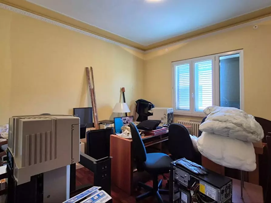 Immagine 25 di Villa in vendita  a Capannori