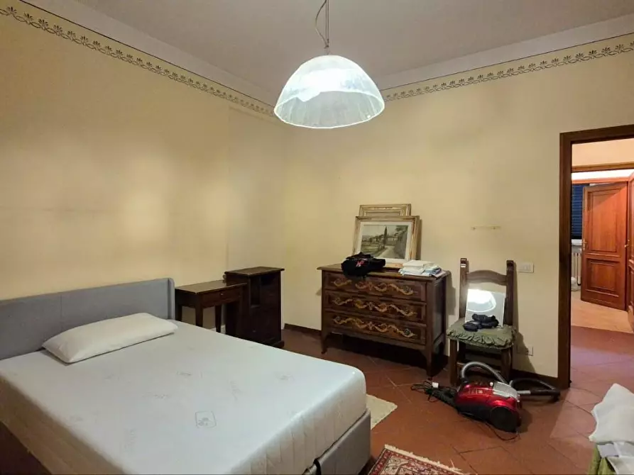 Immagine 34 di Villa in vendita  a Capannori