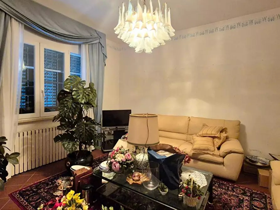 Immagine 29 di Villa in vendita  a Capannori