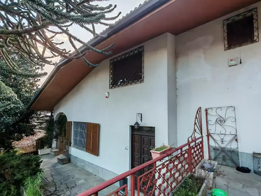 Immagine 12 di Villa in vendita  a Moncalieri