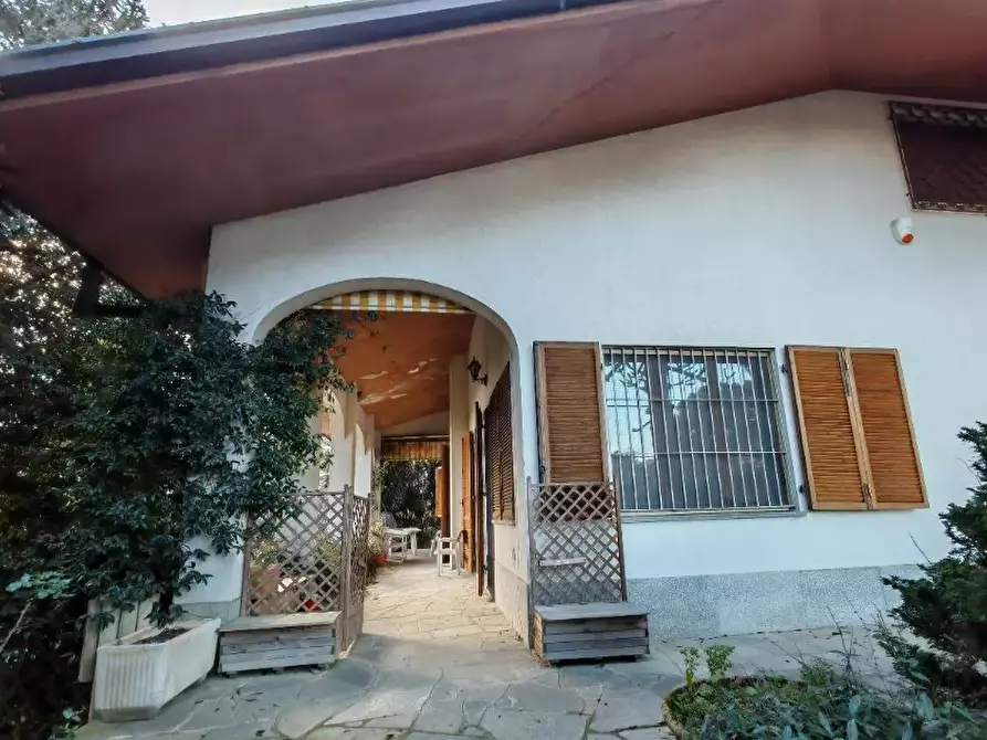 Immagine 10 di Villa in vendita  a Moncalieri