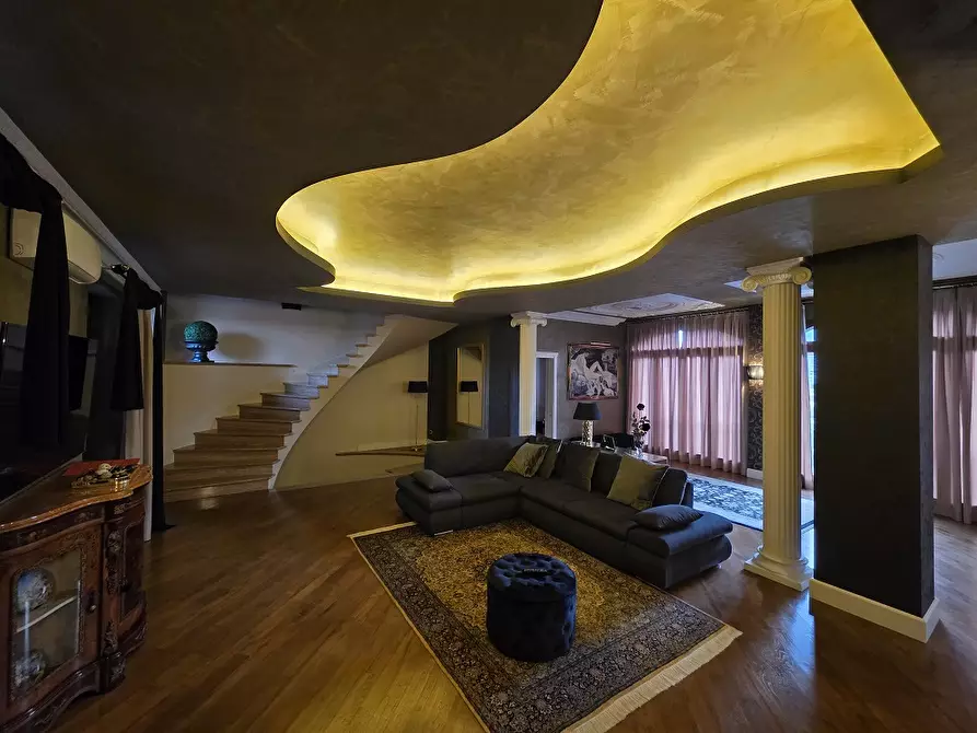 Immagine 11 di Villa in vendita  a Nichelino