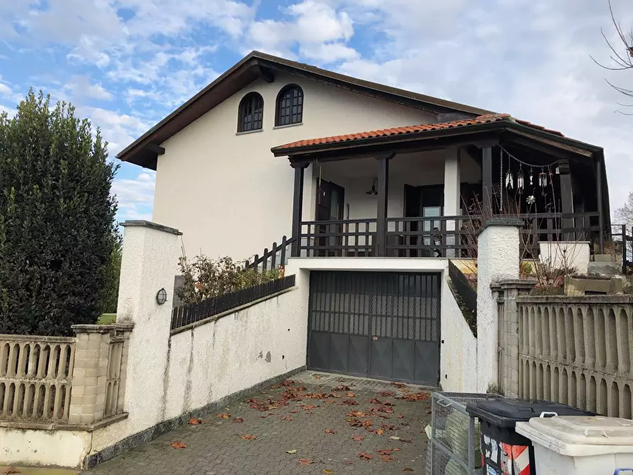 Immagine 2 di Villa in vendita  a Marentino