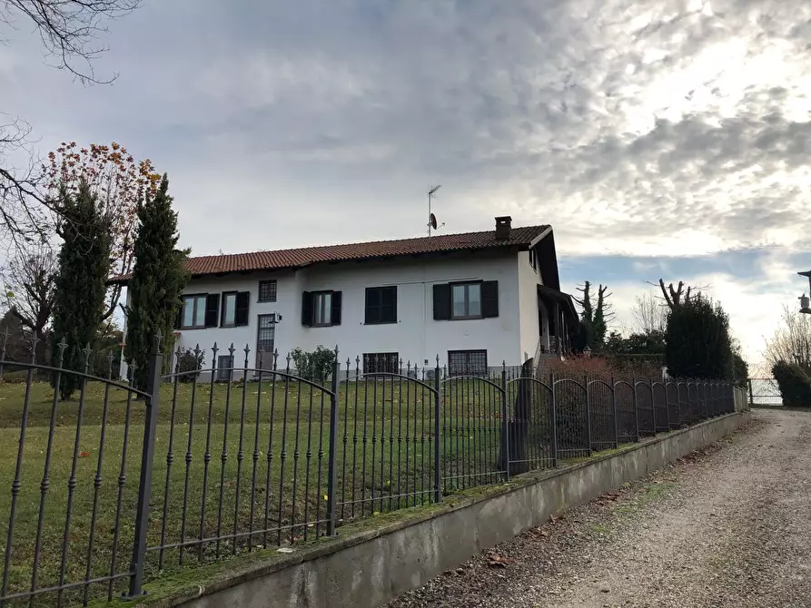 Immagine 3 di Villa in vendita  a Marentino