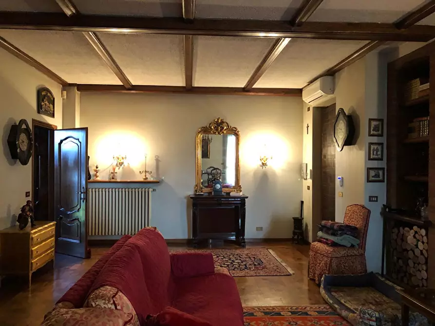Immagine 4 di Villa in vendita  a Marentino