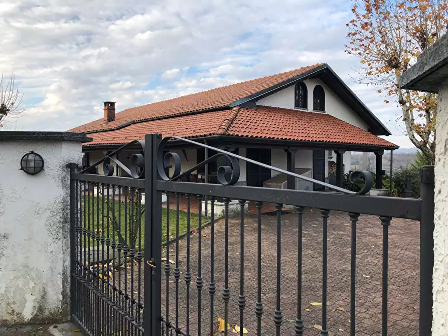 Immagine 1 di Villa in vendita  a Marentino