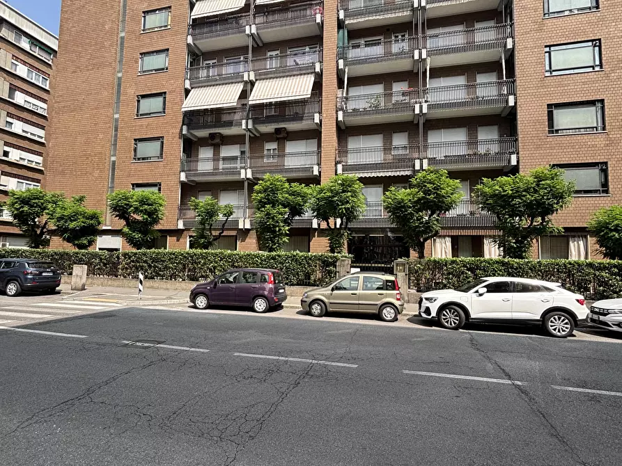 Immagine 1 di Appartamento in vendita  a Torino
