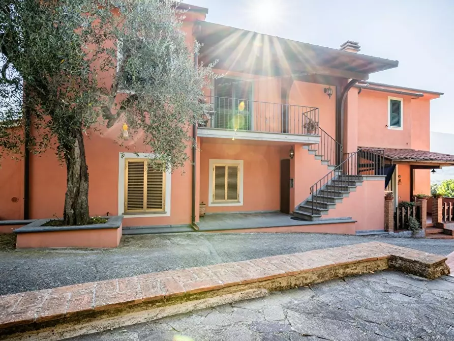 Immagine 1 di Appartamento in vendita  a Calci
