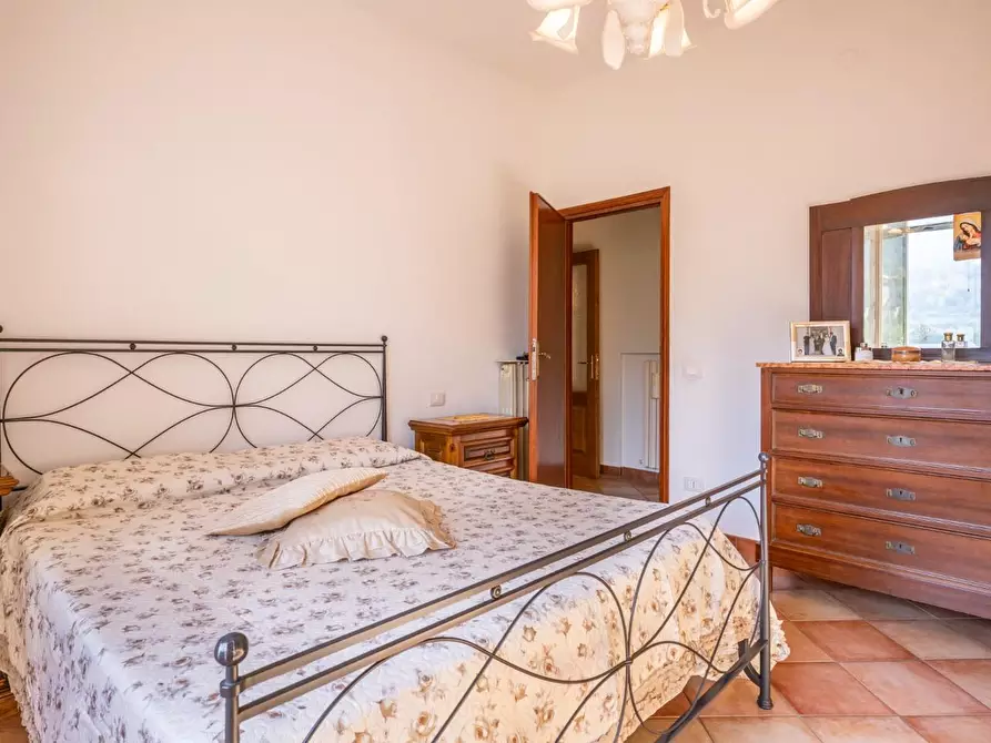 Immagine 17 di Appartamento in vendita  a Calci