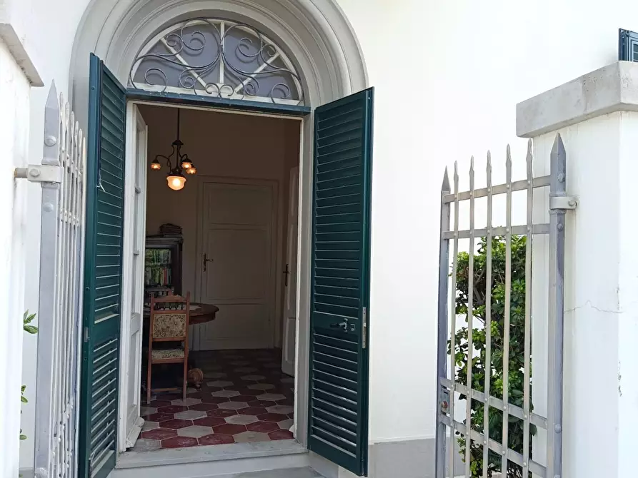 Immagine 3 di Villa in vendita  a Rosignano Marittimo