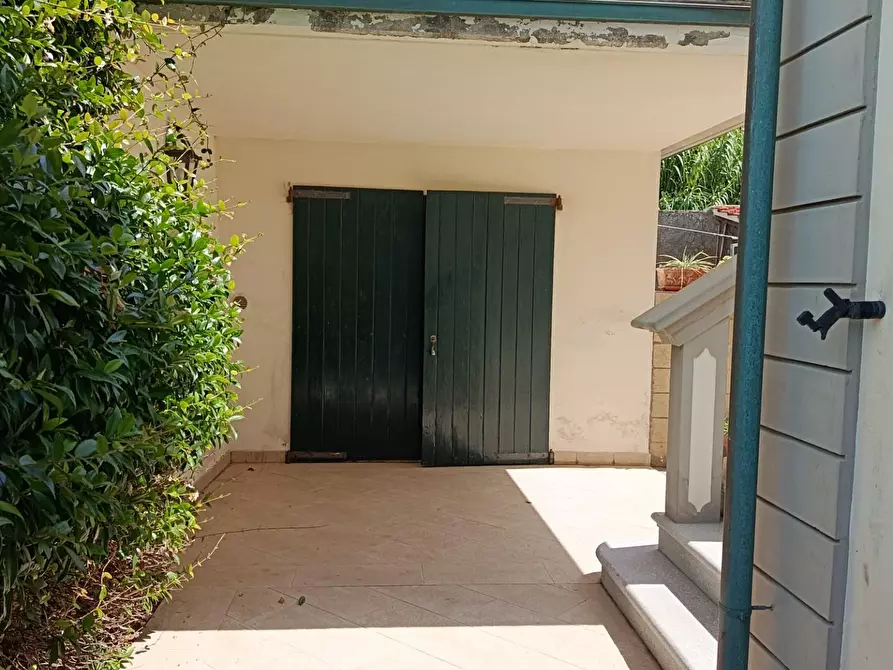 Immagine 15 di Villa in vendita  a Rosignano Marittimo