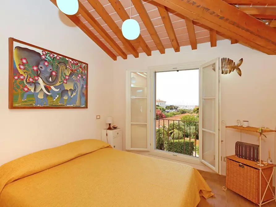 Immagine 11 di Villa in vendita  a Rosignano Marittimo