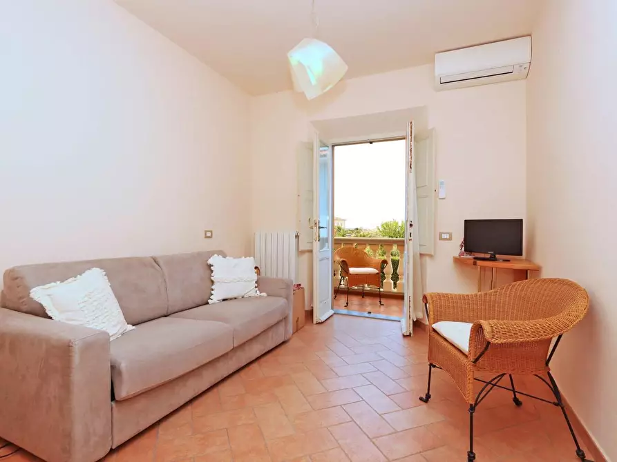 Immagine 10 di Villa in vendita  a Rosignano Marittimo