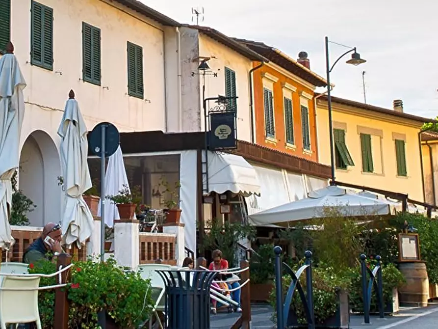 Immagine 13 di Attività commerciale in vendita  a Rosignano Marittimo