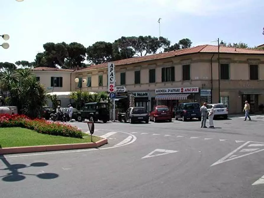 Immagine 8 di Attività commerciale in vendita  a Rosignano Marittimo