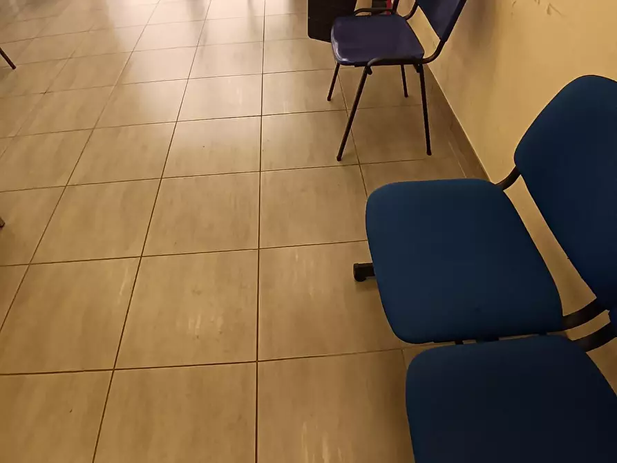 Immagine 1 di Locale commerciale in affitto  a Empoli