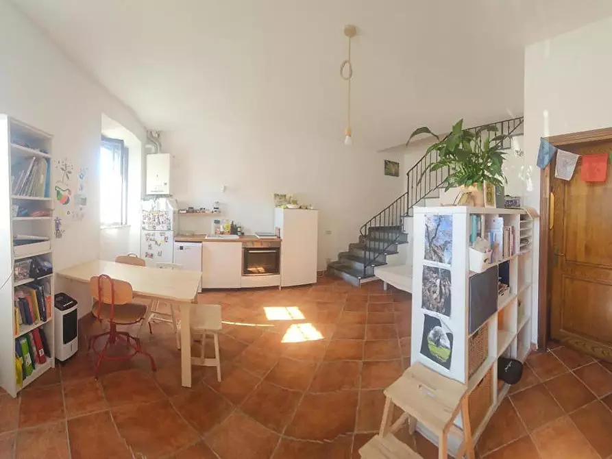 Immagine 2 di Appartamento in vendita  a Crespina Lorenzana