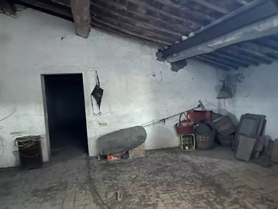 Immagine 9 di Palazzo in vendita  a Siena