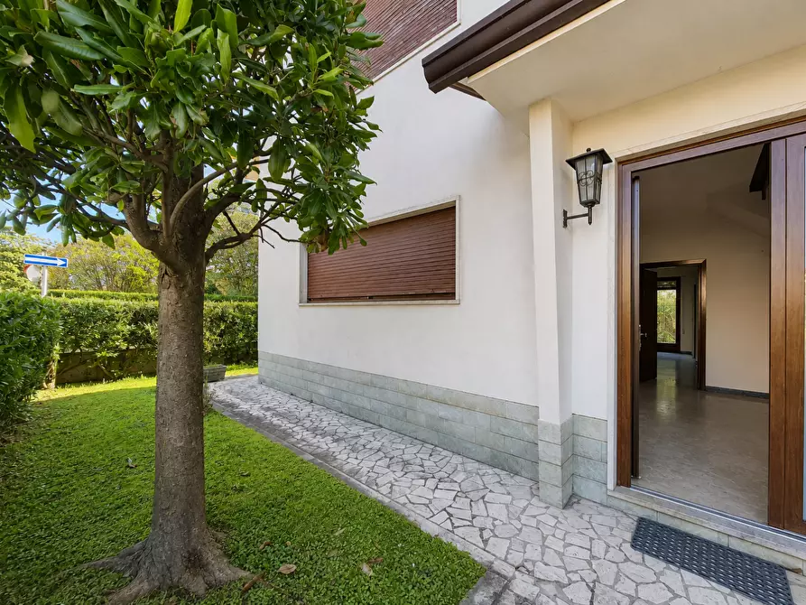 Immagine 6 di Casa indipendente in vendita  a Carrara