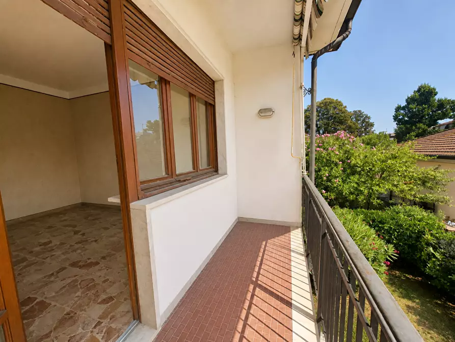 Immagine 14 di Casa indipendente in vendita  a Carrara
