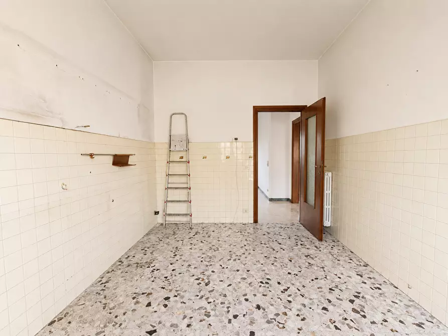 Immagine 26 di Casa indipendente in vendita  a Carrara