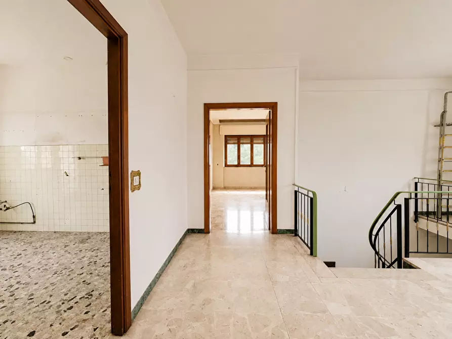 Immagine 30 di Casa indipendente in vendita  a Carrara