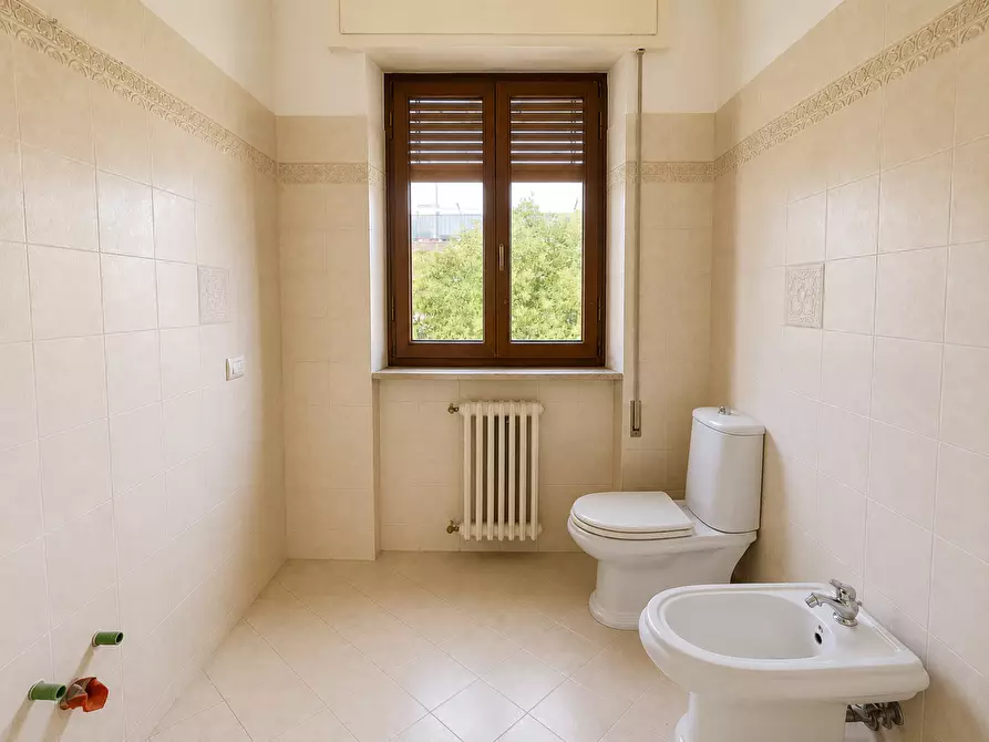 Immagine 35 di Casa indipendente in vendita  a Carrara