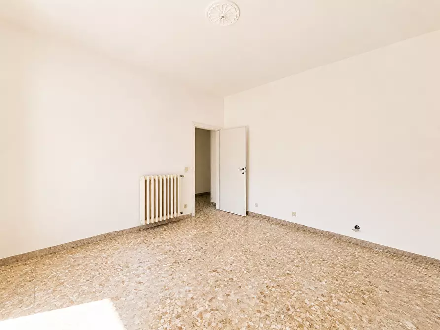 Immagine 52 di Casa indipendente in vendita  a Carrara