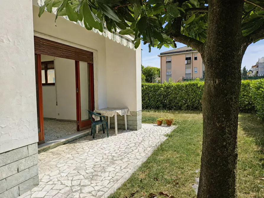 Immagine 7 di Casa indipendente in vendita  a Carrara