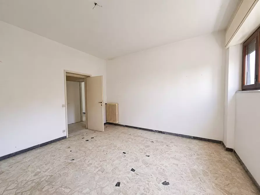 Immagine 43 di Casa indipendente in vendita  a Carrara