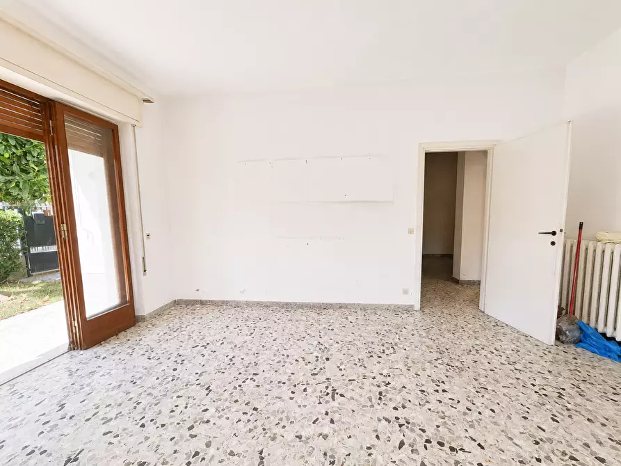 Immagine 47 di Casa indipendente in vendita  a Carrara