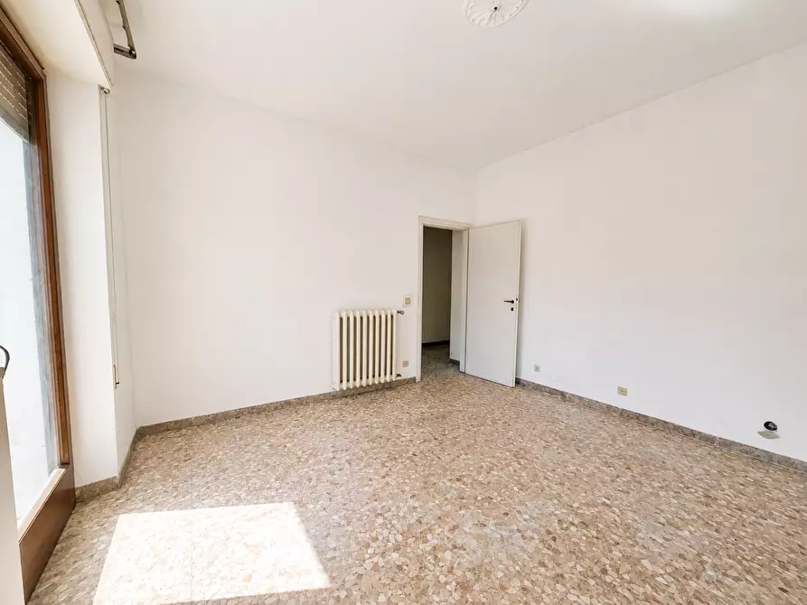 Immagine 51 di Casa indipendente in vendita  a Carrara