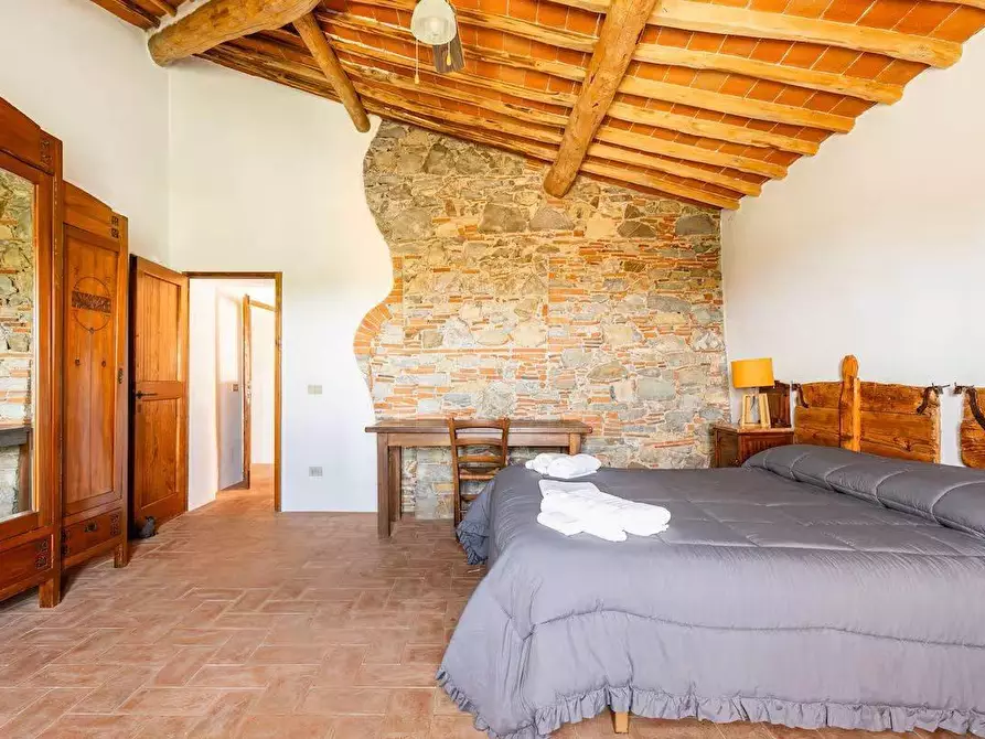 Immagine 38 di Casa colonica in vendita  a Castellina In Chianti