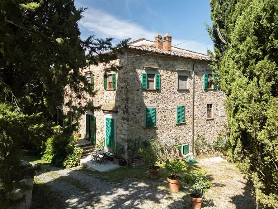 Immagine 8 di Casa colonica in vendita  a Castellina In Chianti