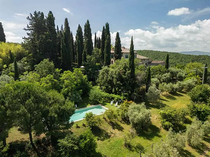 Immagine 15 di Casa colonica in vendita  a Castellina In Chianti