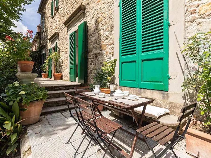 Immagine 3 di Casa colonica in vendita  a Castellina In Chianti